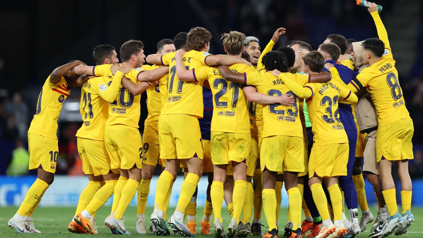 quan28.cc：谷爱凌晒与妈妈依偎合照，庆祝夺冠九派新闻.